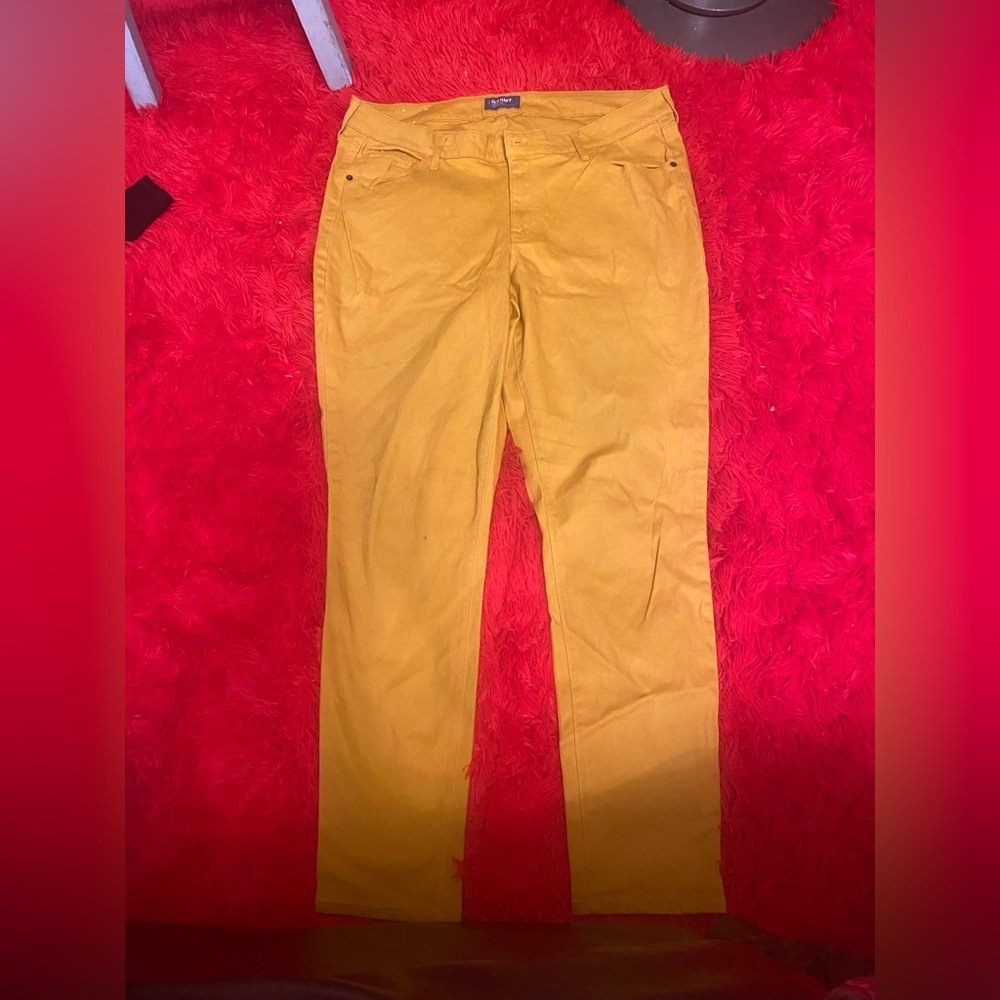 Yellow old navy rockstar mid-rise pants